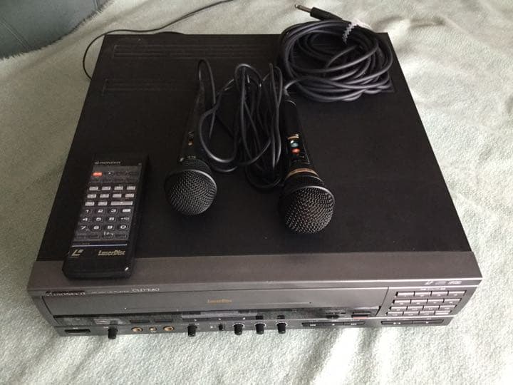 パイオニア　カラオケレーザーディスクプレイヤー1式＋LDディスク16枚