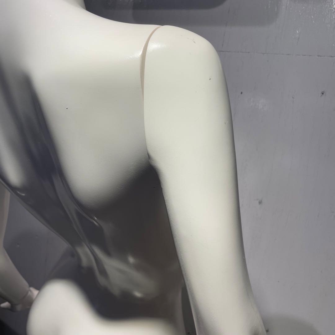 店舗用レディース足なしトルソー（マネキン）足なし　ショップ 一点もの