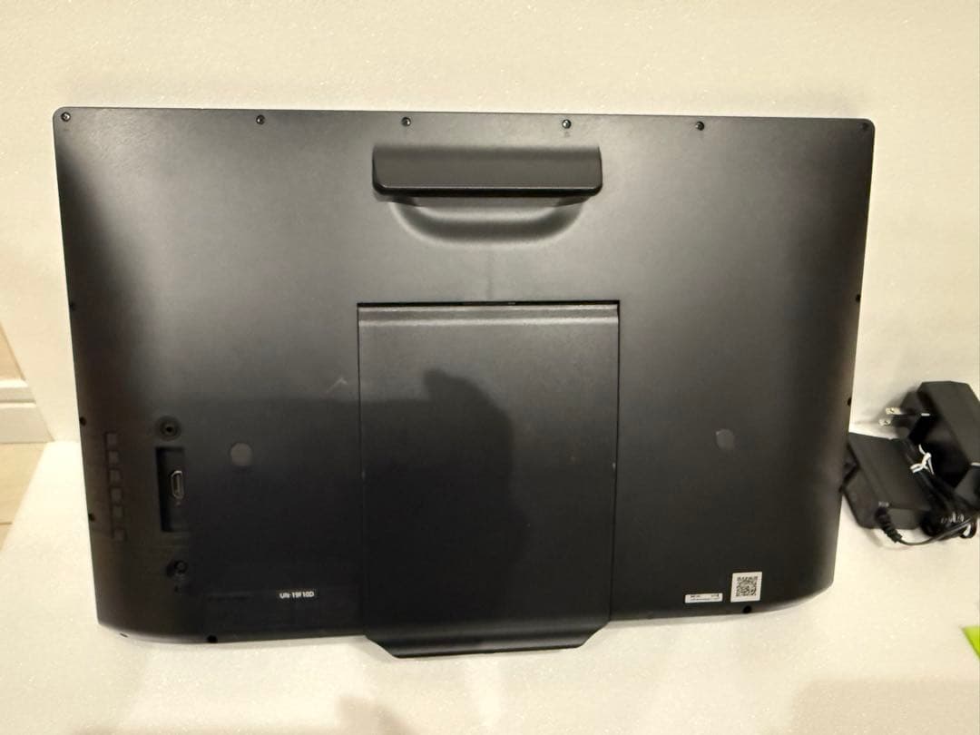 Panasonic UN-19F10-K 19インチ ポータブルテレビ