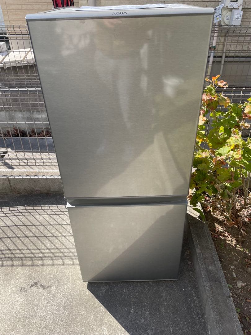 送料込み✨美品✨【2022年製】アクア冷蔵庫　126リットル