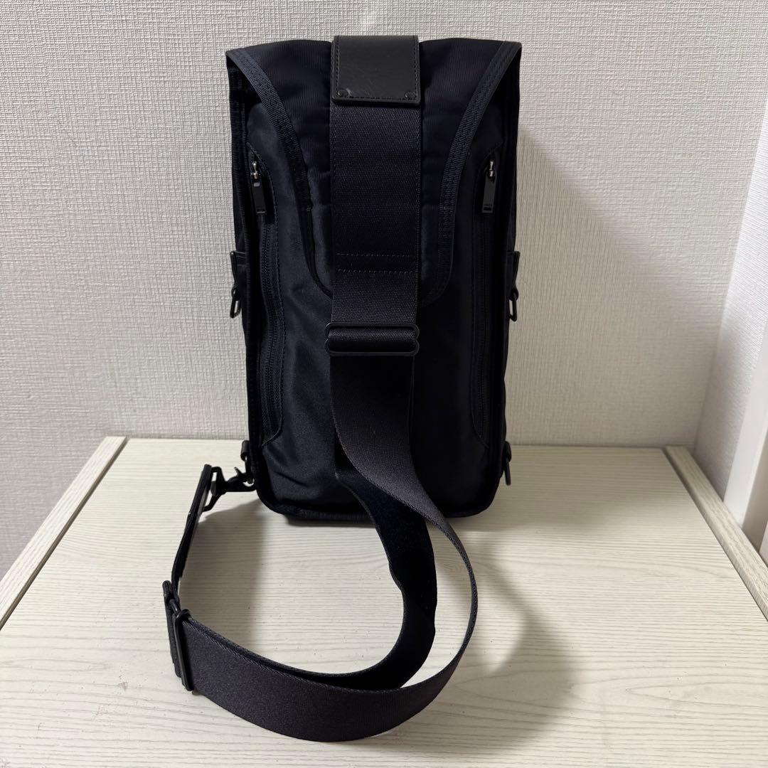 【美品】ポーター リフト PORTER LIFT ボディバッグ　ブラック　黒