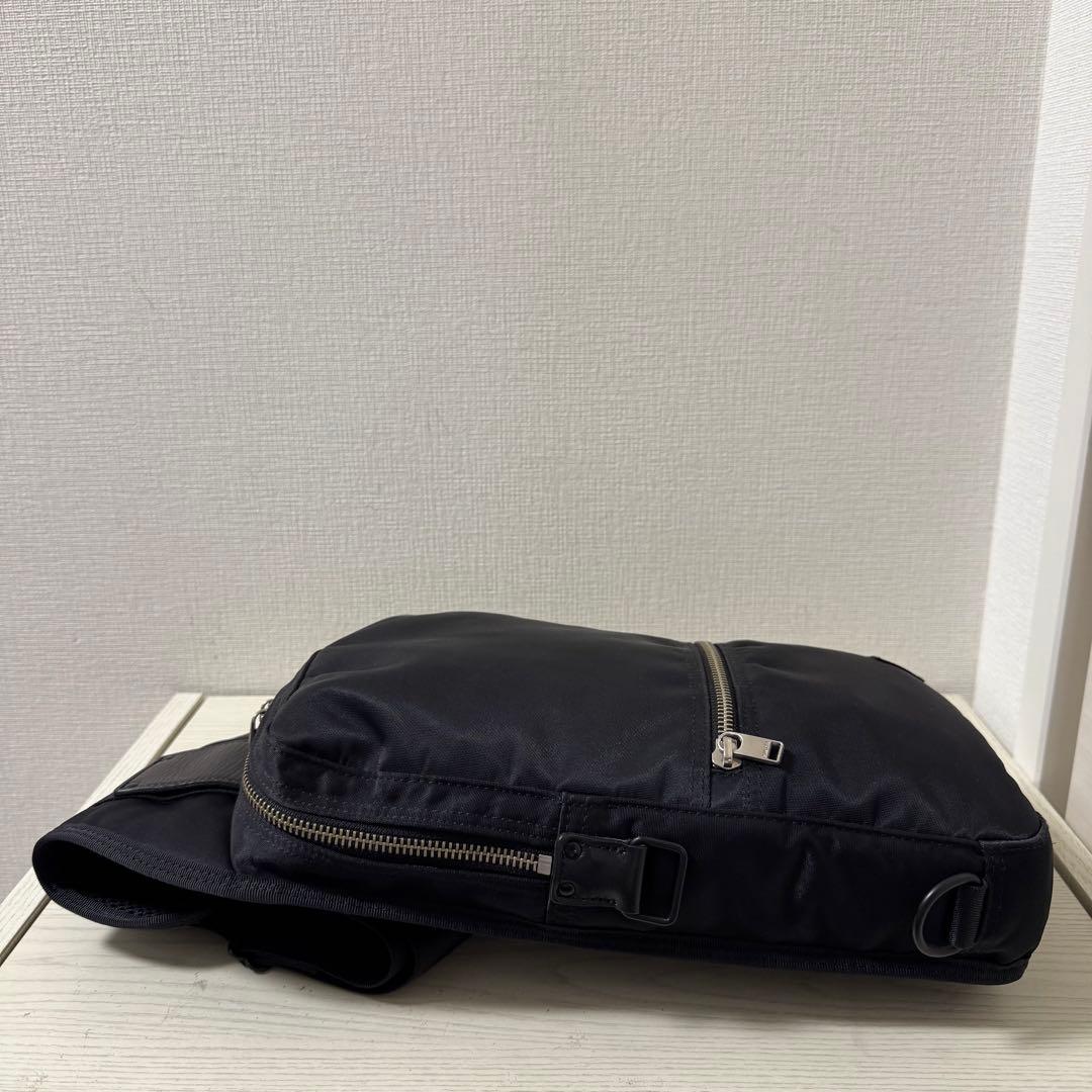 【美品】ポーター リフト PORTER LIFT ボディバッグ　ブラック　黒