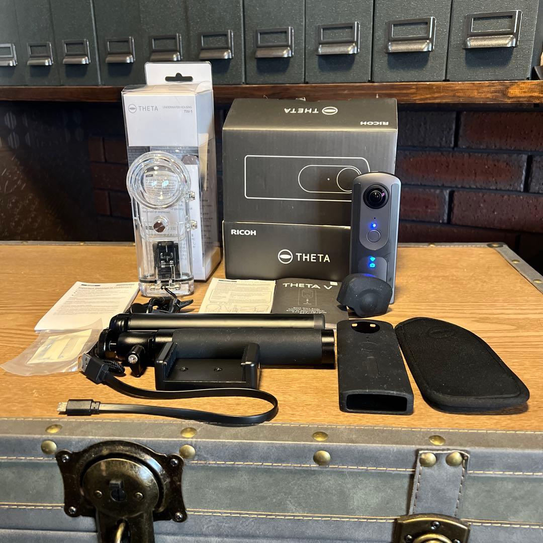 【バッテリー交換済】RICOH THETA V ＋水中ハウジングTW-1＋三脚等