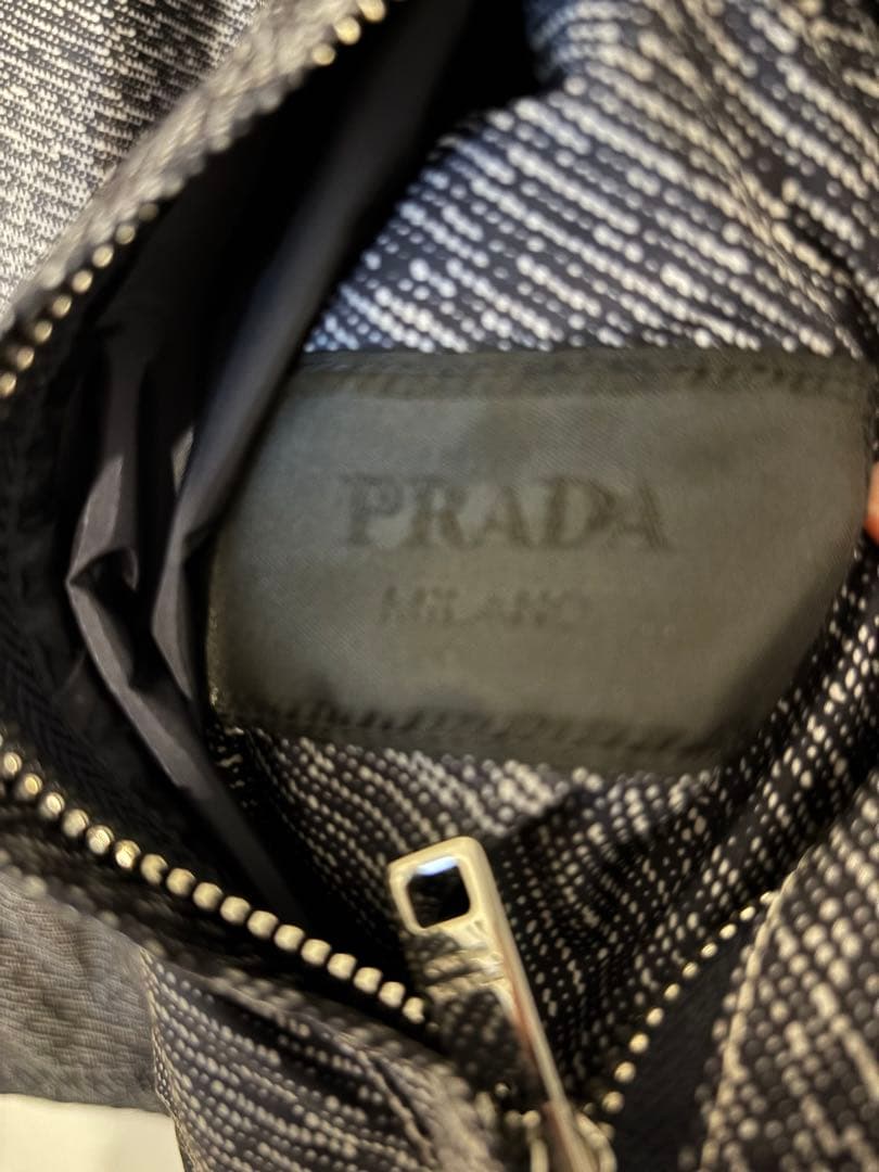 【最終値下価格】プラダ　リバーシブルフーデッドブルゾン