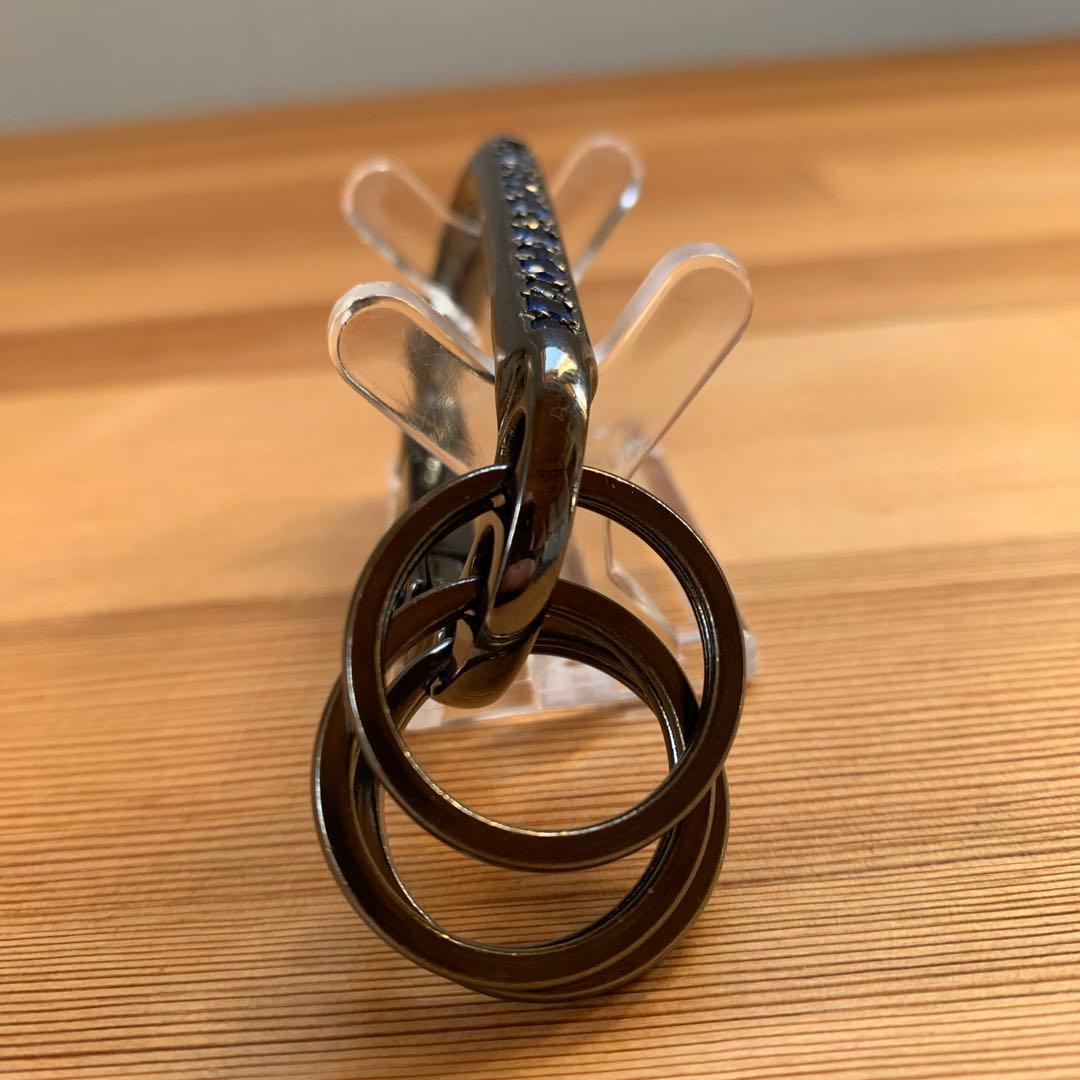 ユニフォームエクスペリメント　フラグメント　カラビナ