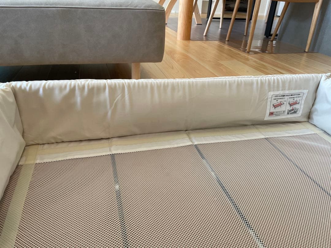 箱付き　Aprica アップリカ ココネルエアー ホワイト 折り畳みベビーベッド