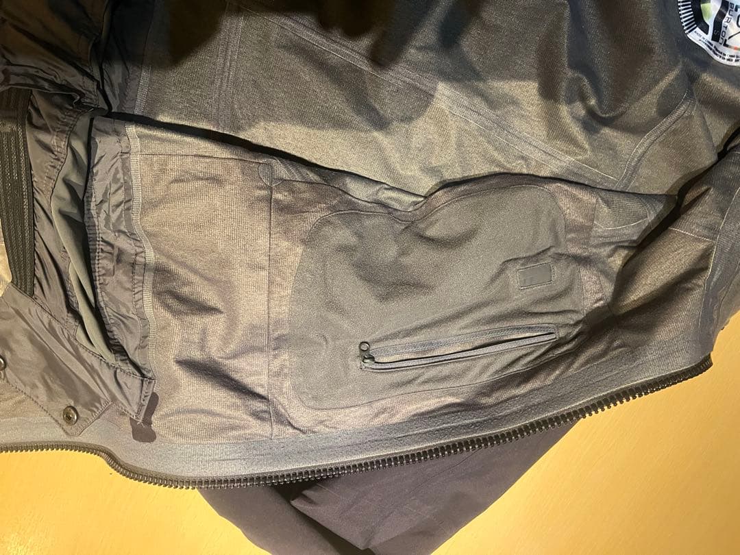 burton AK 3レイヤージャケット　Sサイズ