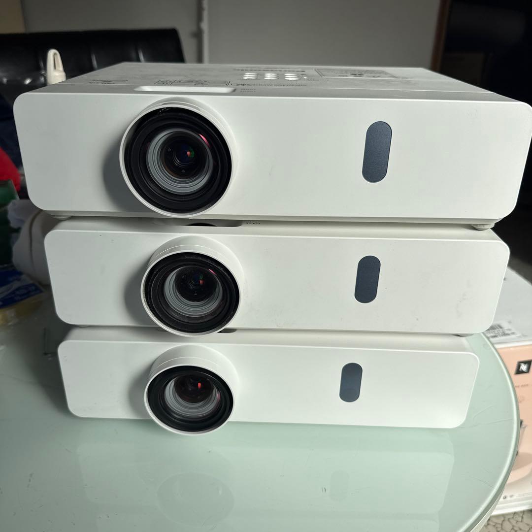 Panasonic PT-VX430 プロジェクター本体　3つセット