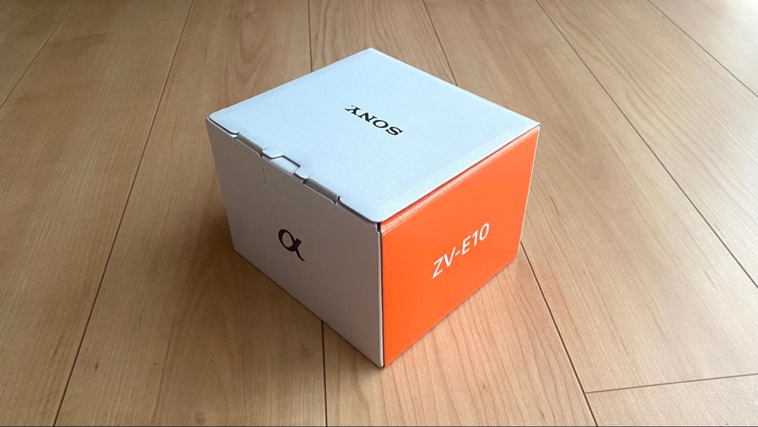 【良品】SONY VLOGCAM ZV-E10 デジタル一眼カメラ　おまけ付き