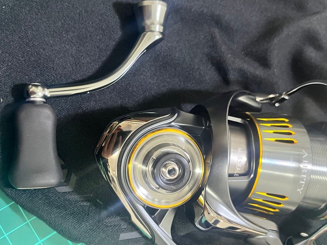 23エアリティLT 2500S スピニングリール　新品未使用☆早い者勝ち☆処分品