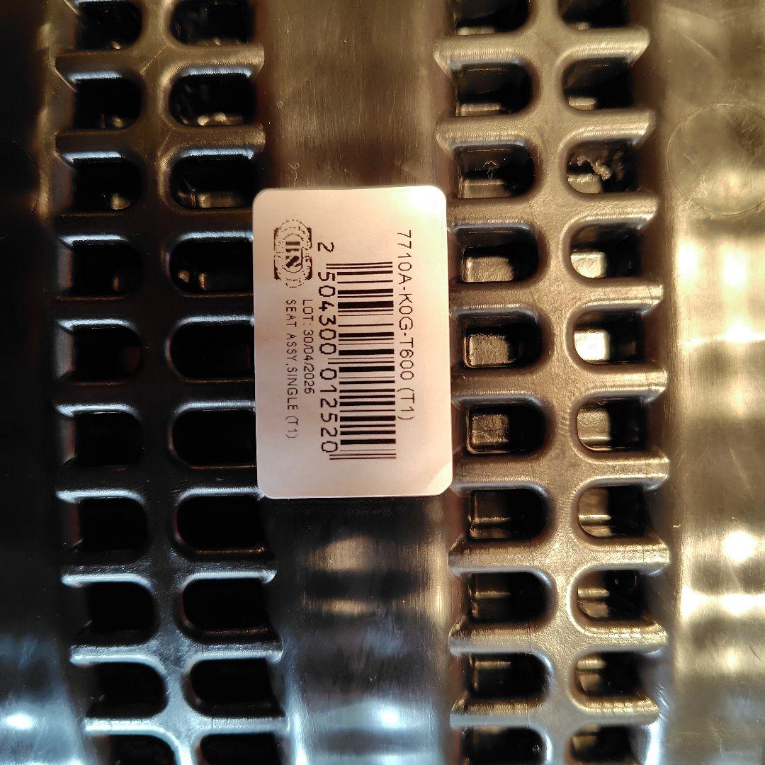 HONDA C125 純正シート