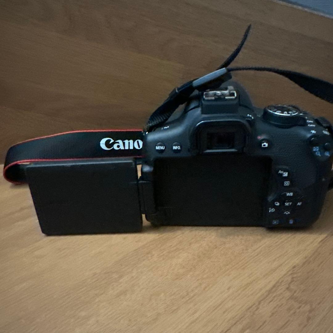 Canon デジタル一眼レフカメラ EOS Kiss X8i