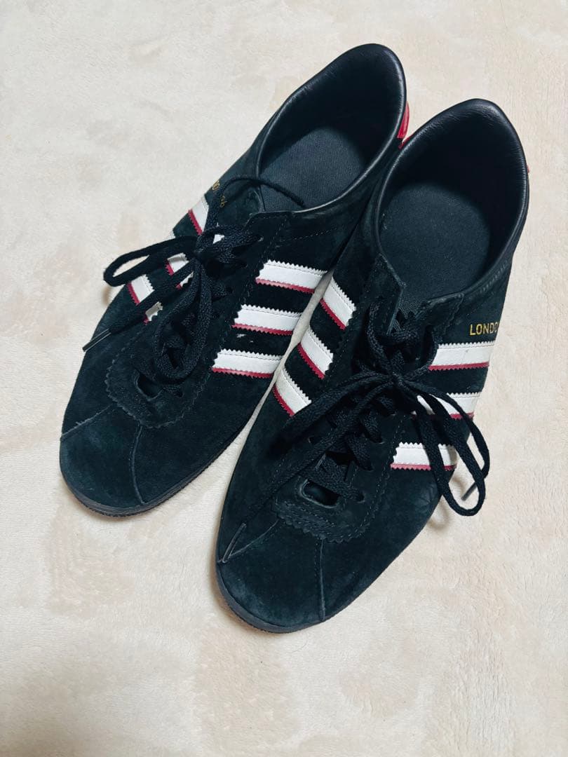 adidas London '96 黒 スニーカー