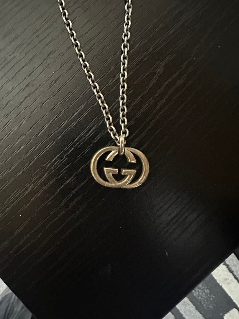 Gucci ロゴペンダント ネックレス