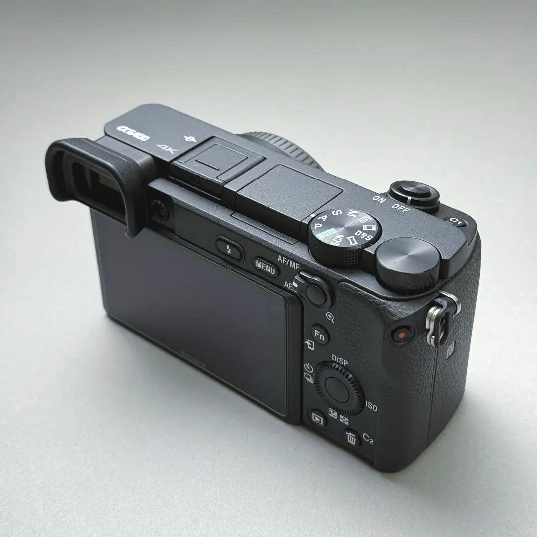 【美品】SONY ミラーレス一眼 α6400 ボディ｜ 撮影2,645枚