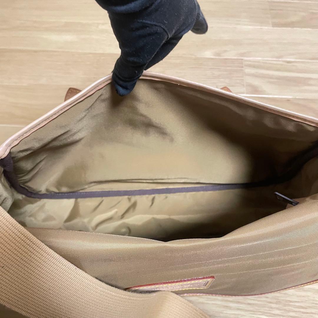 美品 ハンティングワールド メッセンジャーバッグ バチュークロス A4収納可能