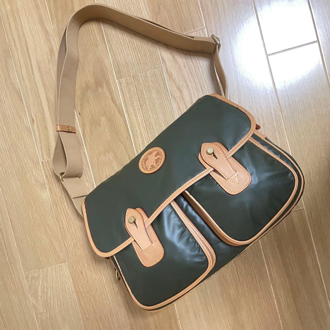 美品 ハンティングワールド メッセンジャーバッグ バチュークロス A4収納可能