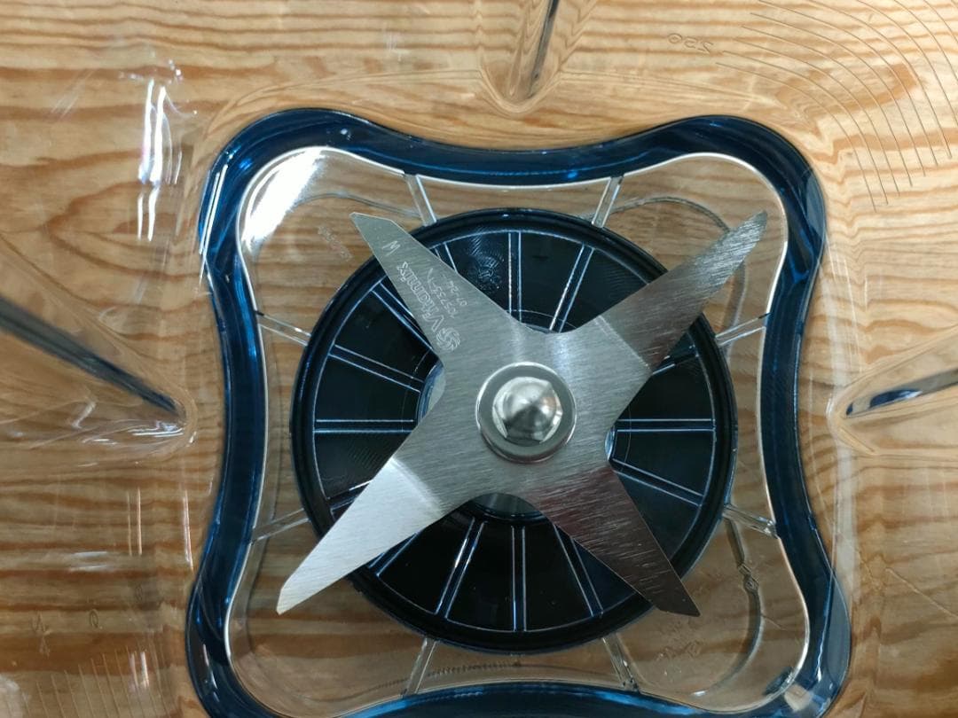 【新品・未使用】バイタミックス E520　ホワイト　保証書あり　1581