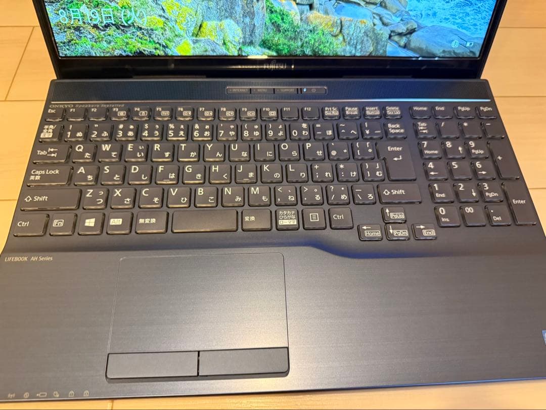 FMV LIFEBOOK AH77/D3 第9世代 i7