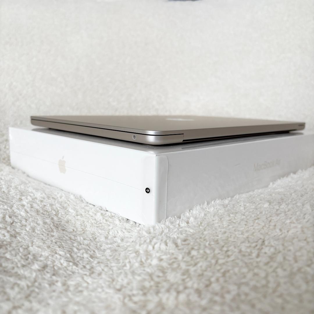 【美品】MacBook Air M2 512GB SSD 16GB RAM