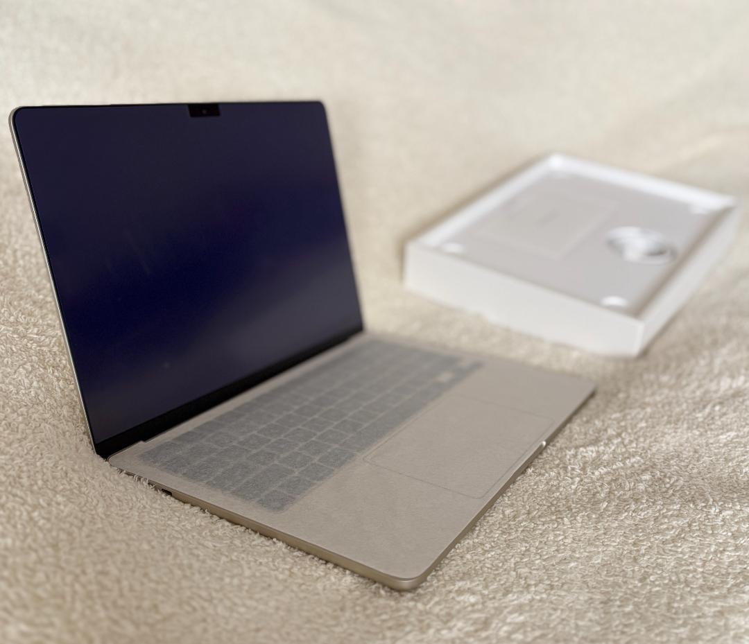 【美品】MacBook Air M2 512GB SSD 16GB RAM