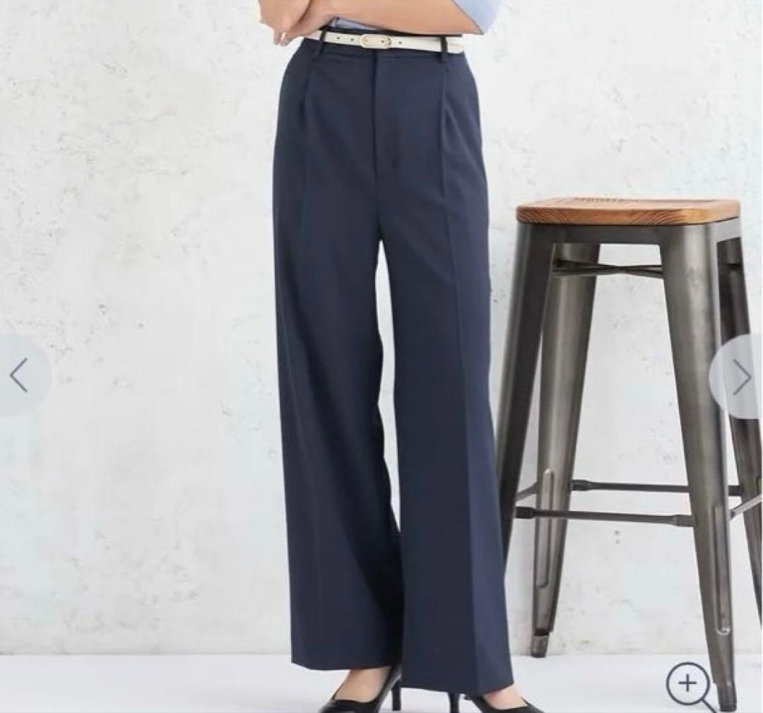 アオキ　AOKIレディース Oggiコラボ　パンツスーツ 11 紺 新品未使用