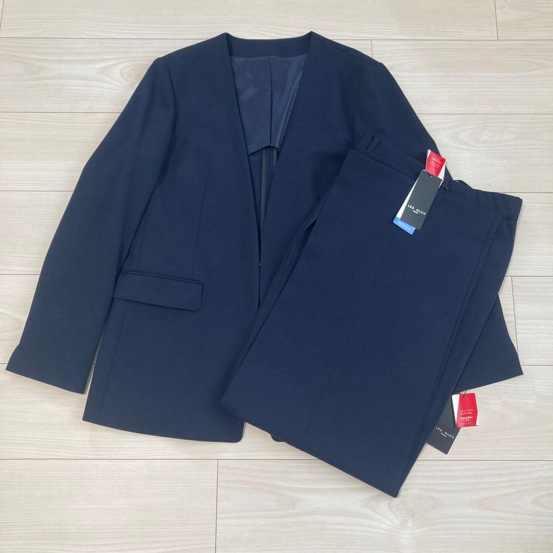 アオキ　AOKIレディース Oggiコラボ　パンツスーツ 11 紺 新品未使用