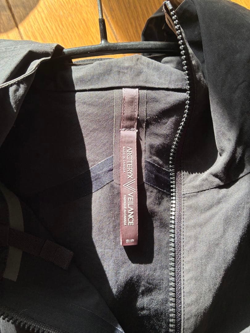 ジャケット・アウター ARC'TERYX VEILANCE Isogon Hooded Jacket