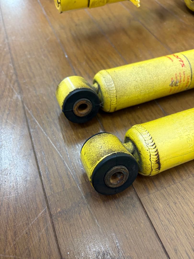 カヤバ　エスペリア　サスキット　一台分　フィット　GK3,4,5,6 GP5,6