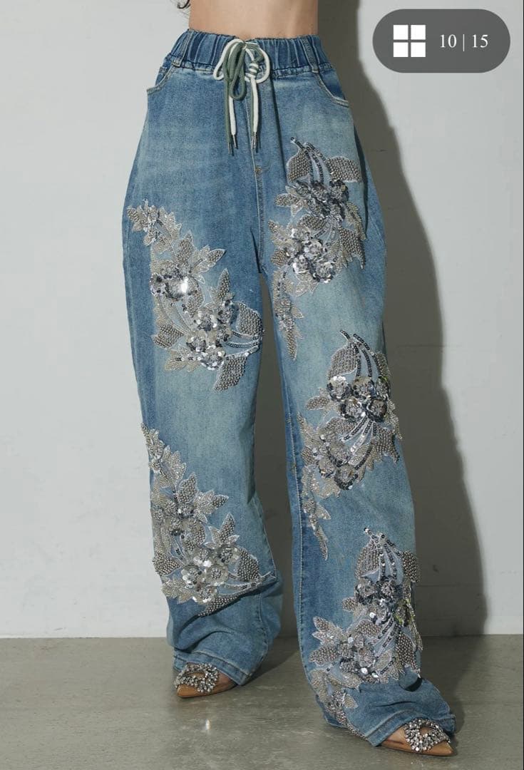 ANDREA&CO.　デニムビジュー刺繍パンツ 新品タグ付き