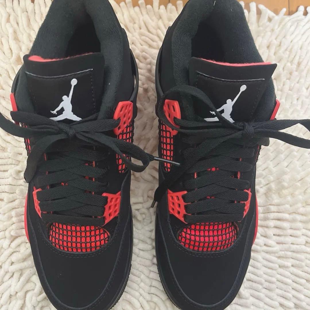 靴 NIKE Air Jordan 4 Red Thunder Crimson