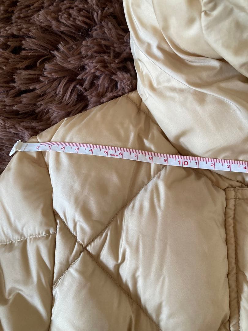 MONCLER ベージュ キルティングダウンコート