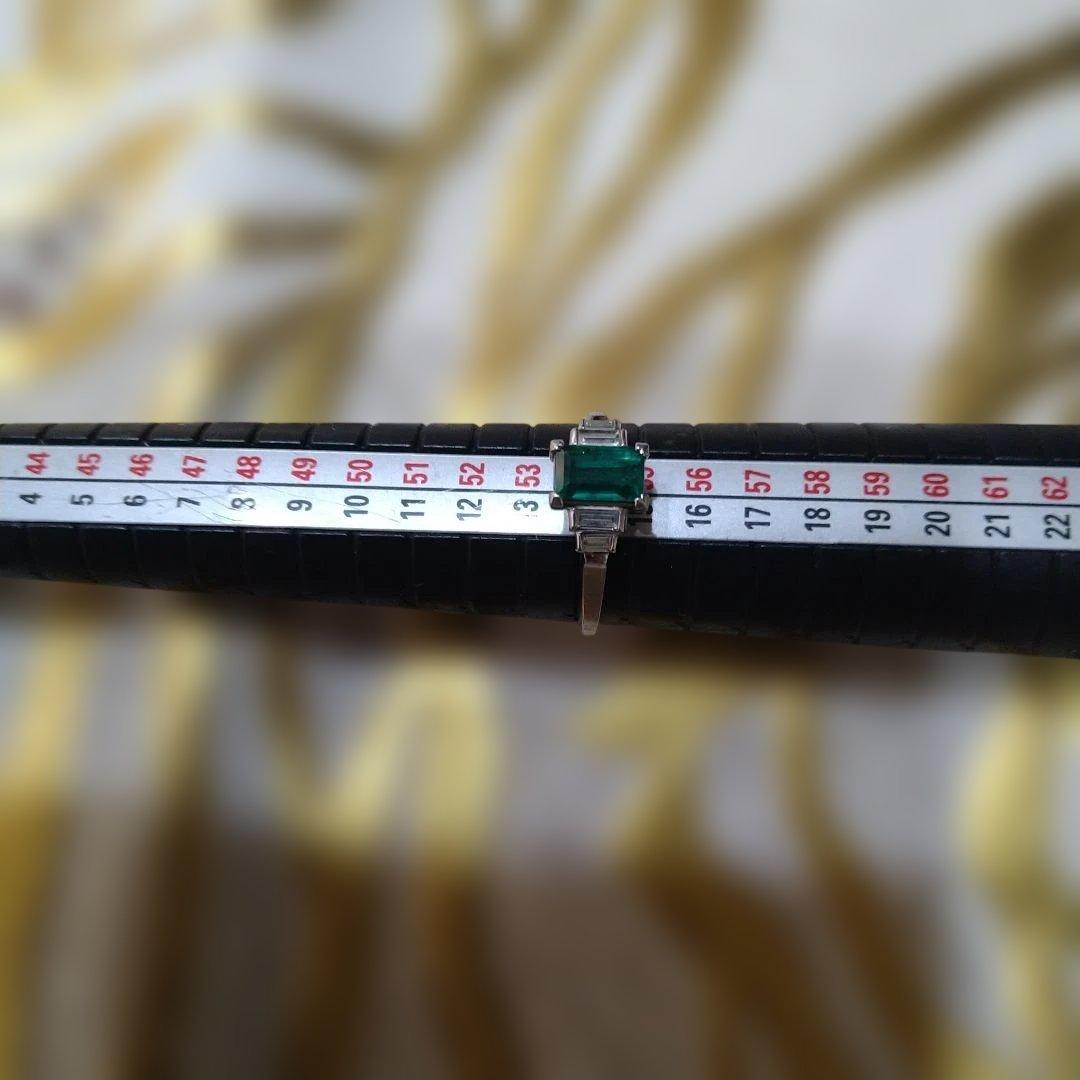 エメラルド付ダイヤモンドージュエリーセット、ブローチ、帯留め、指輪