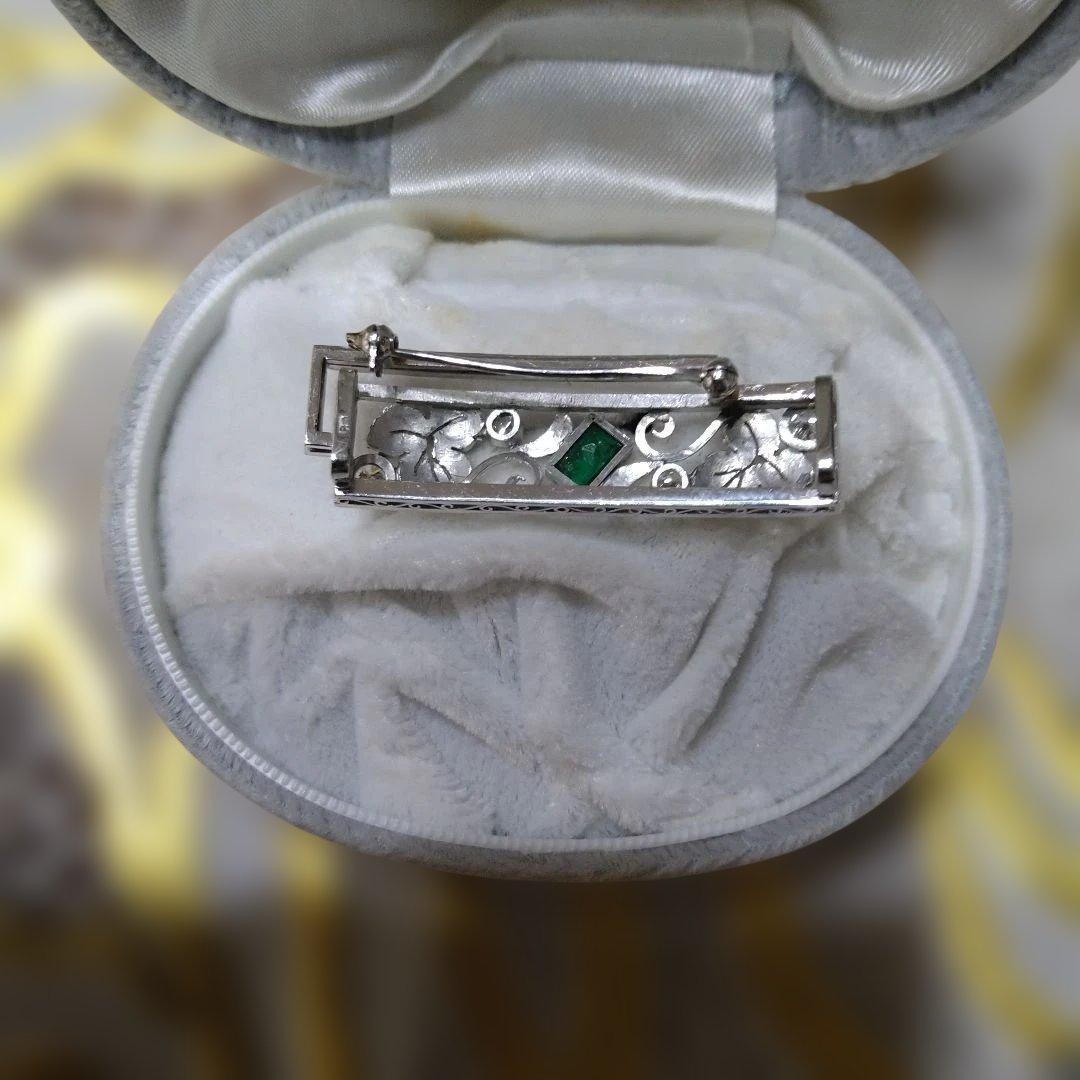 エメラルド付ダイヤモンドージュエリーセット、ブローチ、帯留め、指輪