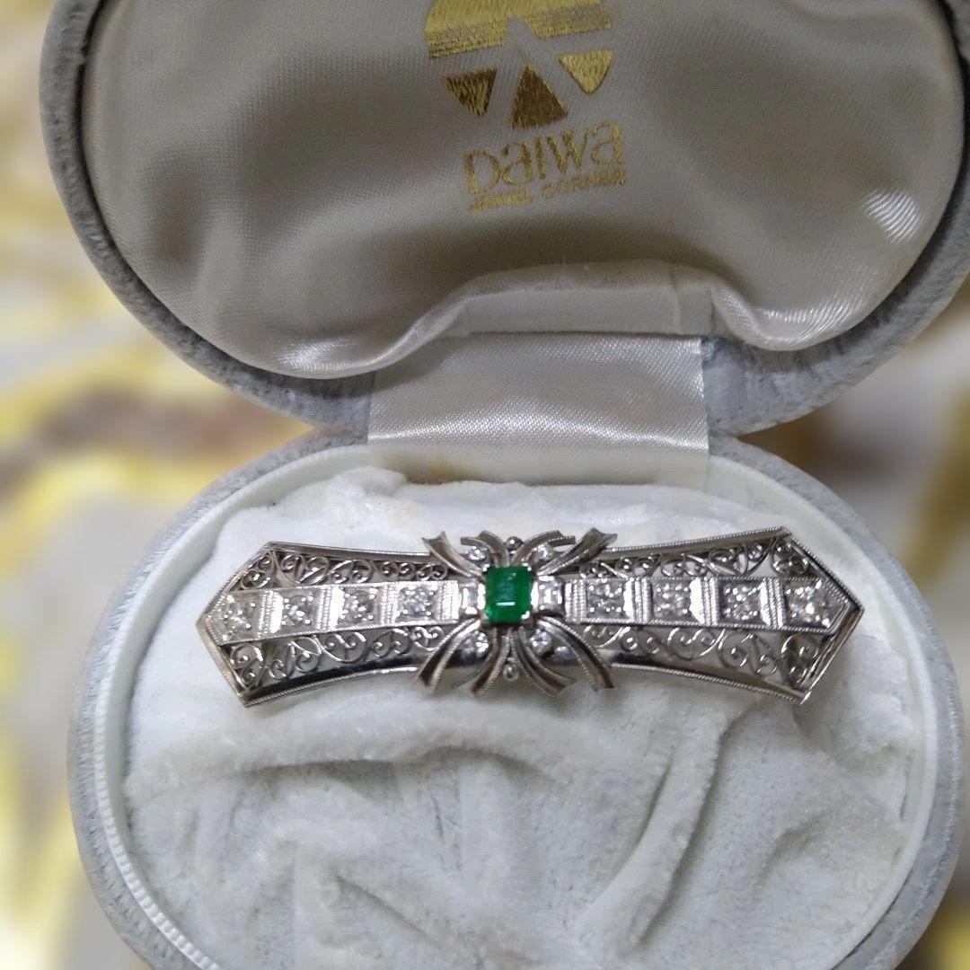 エメラルド付ダイヤモンドージュエリーセット、ブローチ、帯留め、指輪