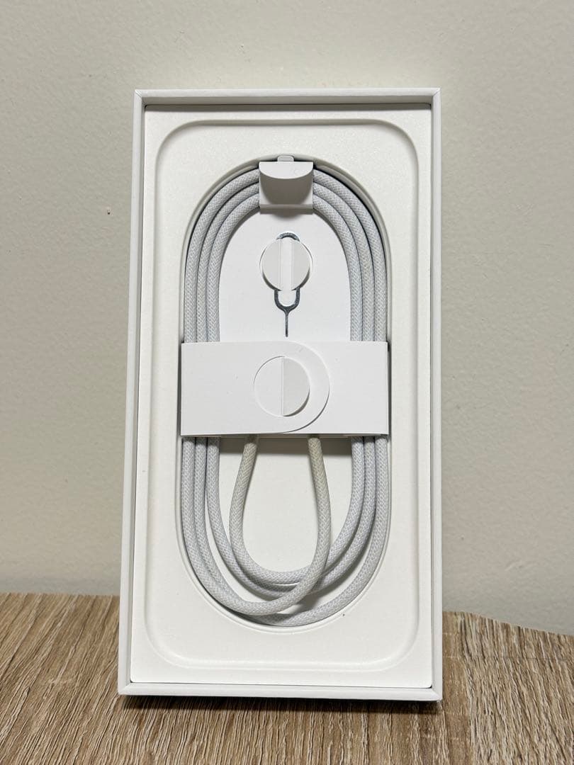 Apple iPhone 16 本体 256GB