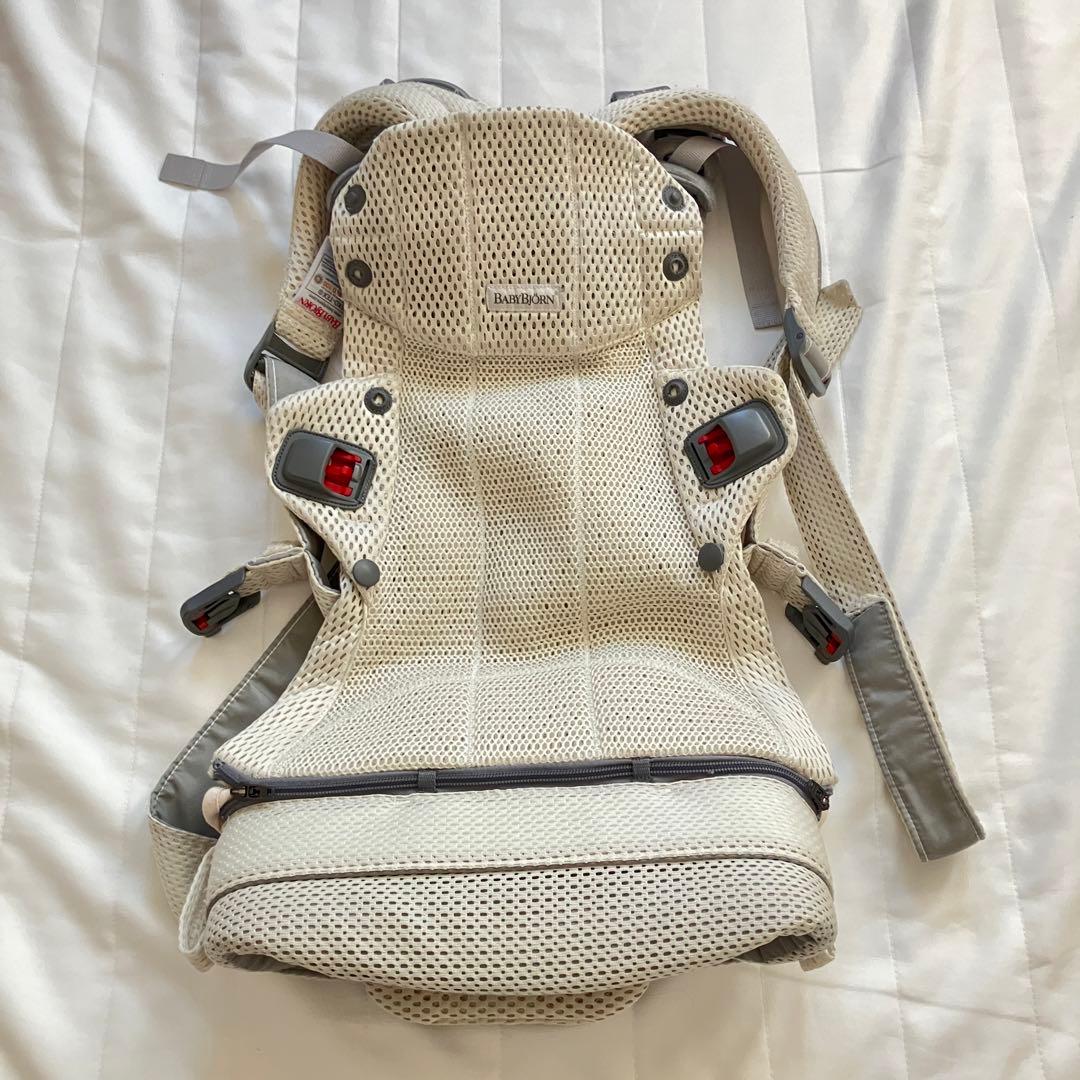 ベビービョルン　ハーモニー　クリーム