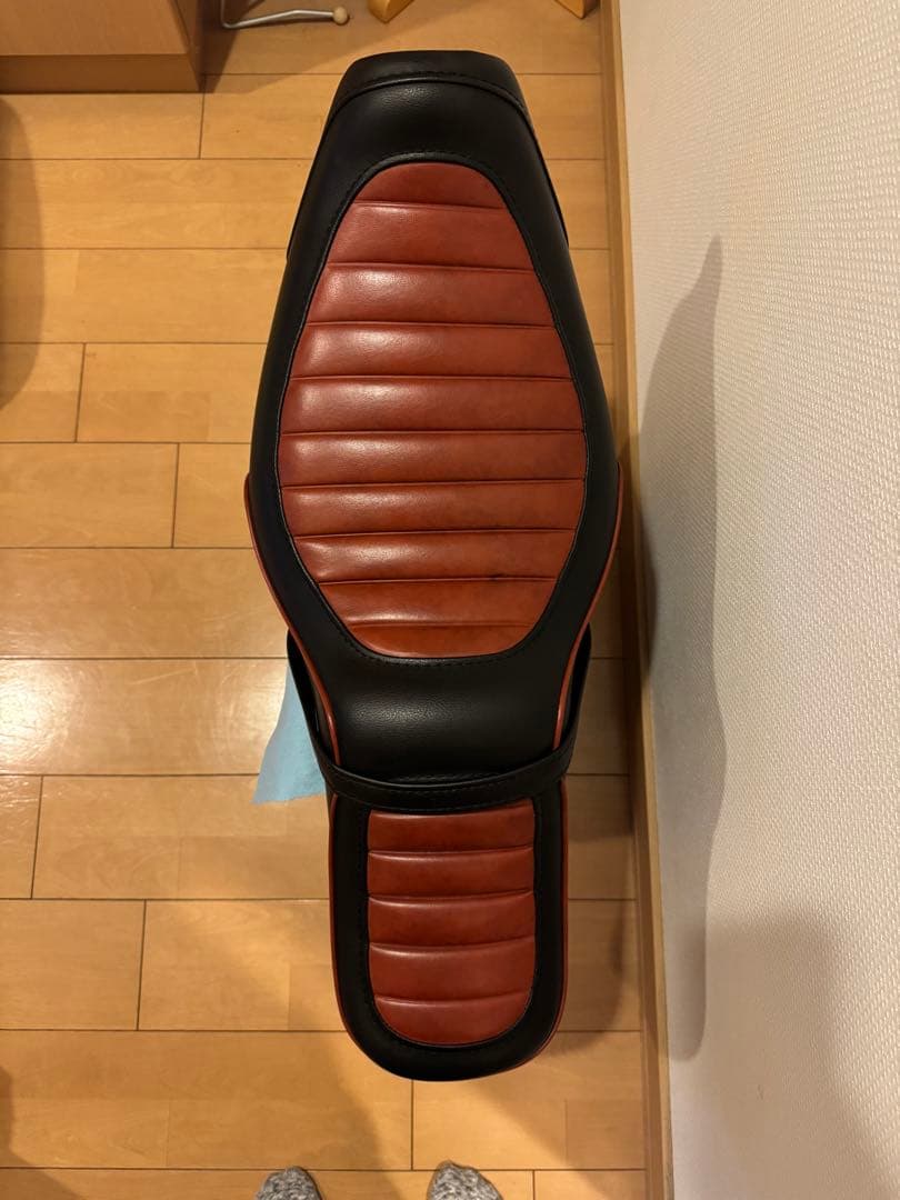 KandH スポーツスター　キング&クイーン　黒茶