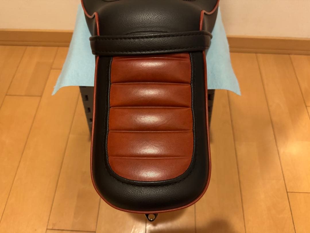 KandH スポーツスター　キング&クイーン　黒茶