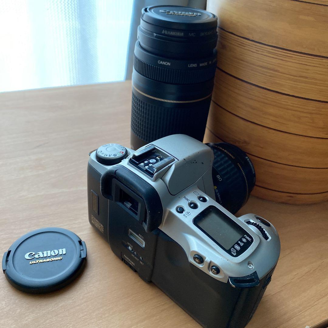 Canon EOS KISS ダブルレンズ　スチール　ジャンク