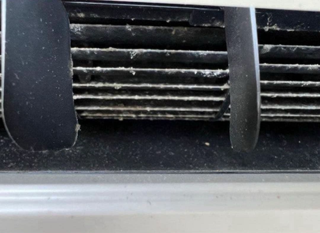 【高年式】2020年式2.2kw TOSHIBAエアコンRAS-G221M(W)