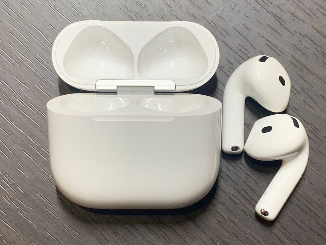 AirPods 4 本体