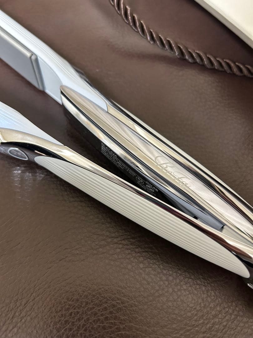 リファRefa ヘアアイロンストレートプロ2024年RE-AT-02A[正規品］