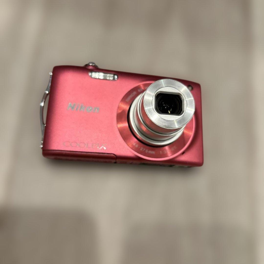 Nikon COOLPIX デジカメ　ピンク