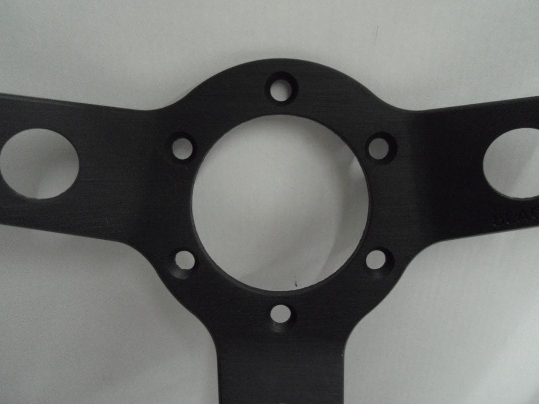 【未使用】momo ステアリング ZHC-SWM026 レザーブラック タグ付き