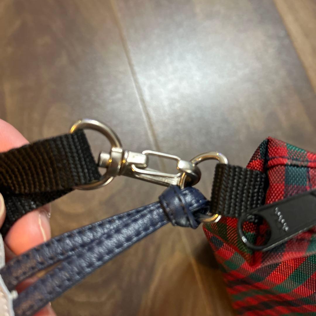 ファミリア　舟形ポシェット　赤チェック