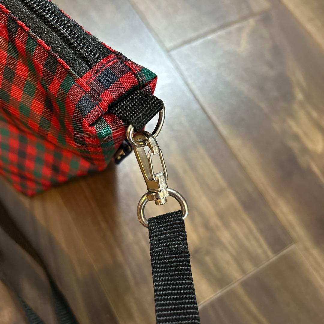 ファミリア　舟形ポシェット　赤チェック