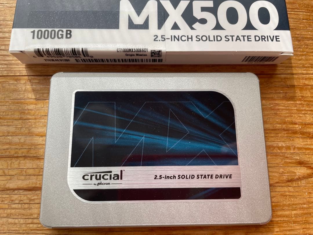 クルーシャル MX500 1TB 2.5インチSSD