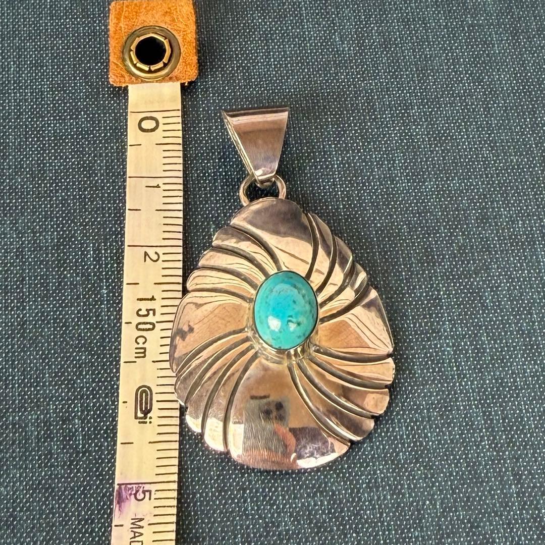 ヴィンテージ ナバホ族 サンバースト　ターコイズ ペンダントトップ