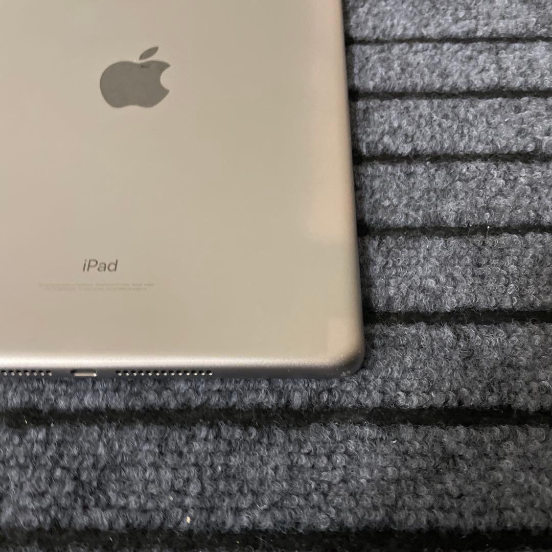 13 iPad 5世代 32GB Wi-Fi スペースグレイ
